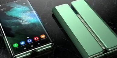 三星GalaxyFold4采用与其前身类似的设计